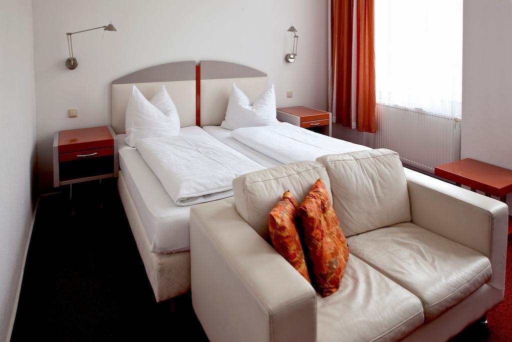 Hotel Adler Greifswald Bilik gambar